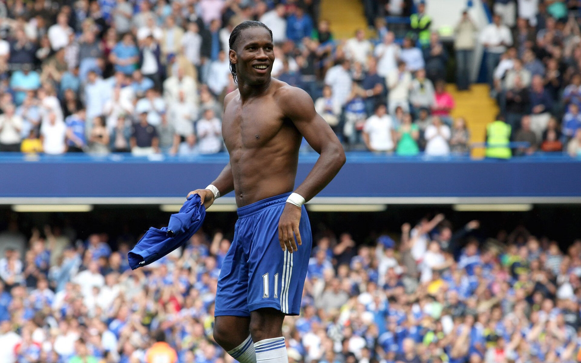 李恩：全黑队的“攻防一体”，无论是防守还是进攻，他都表现出色